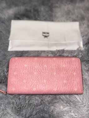 MCM Aren Visetos Pink Zip Wallet